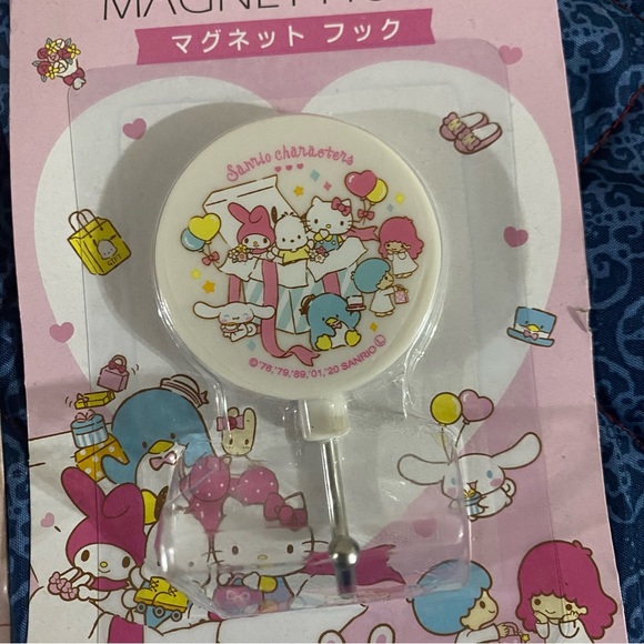 Hello Kitty Sanrio Magnetic Hook - Lot of Two - NWT - Picture 3 of 3
